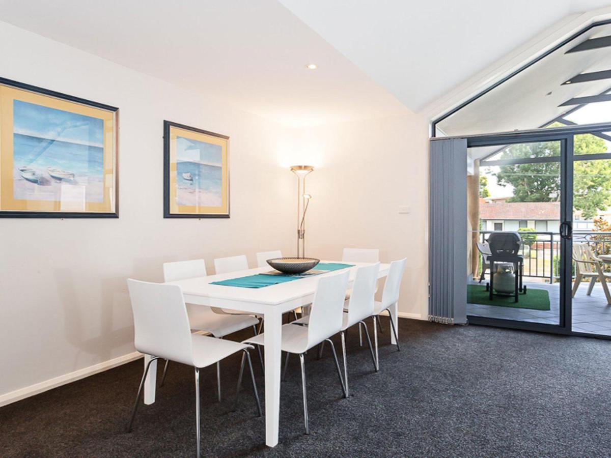 Sienna, 27A Christmas Bush Avenue - Duplex With Aircon, Wi-Fi And Close To Dutchie'S Beach เนลสันเบย์ ภายนอก รูปภาพ